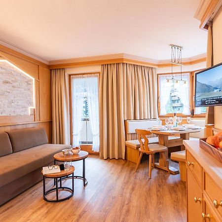 Hotel Garni Apart Tina Ischgl Exterior photo