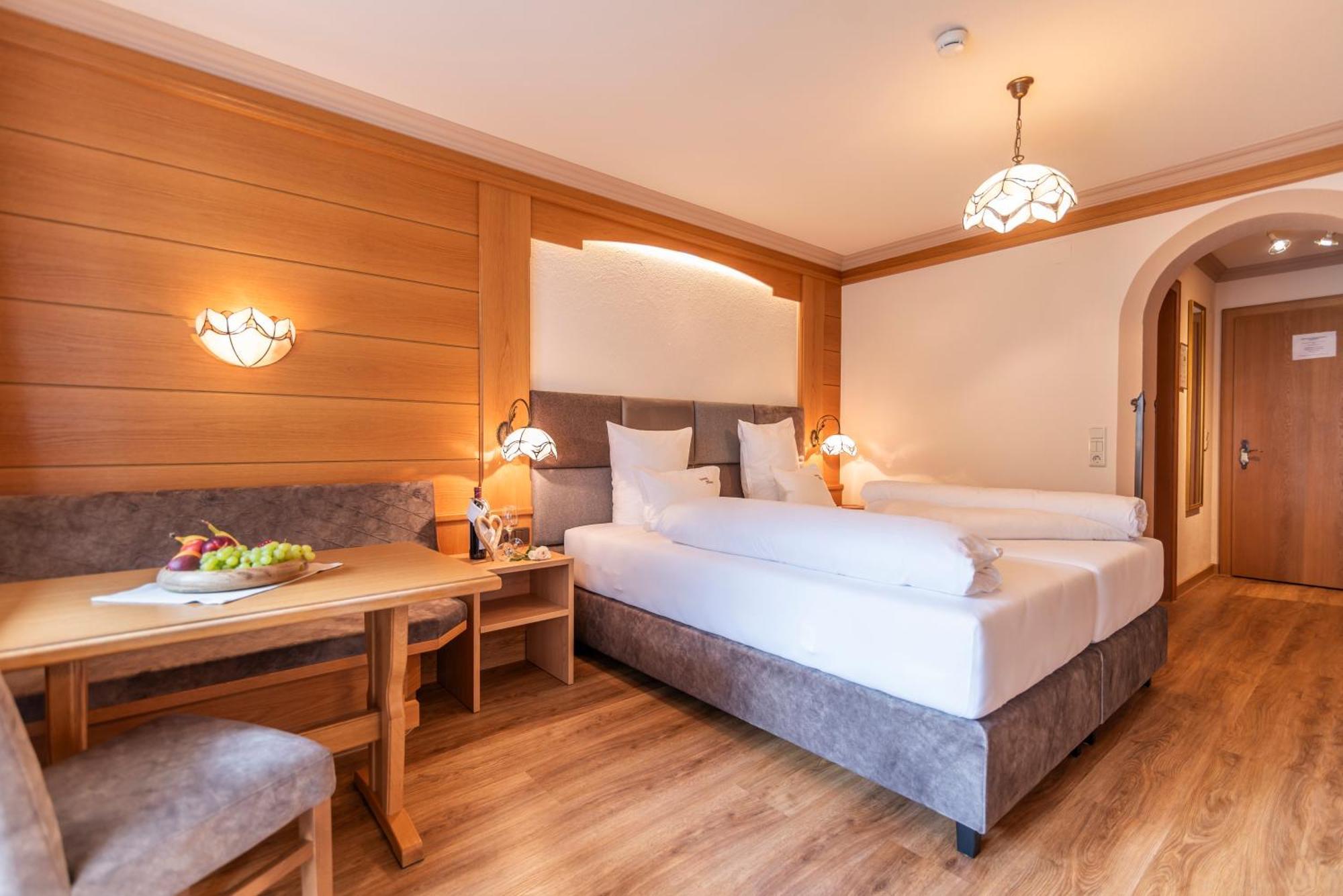Hotel Garni Apart Tina Ischgl Exterior photo